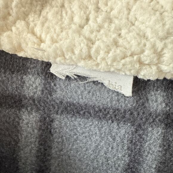 Columbia Benton Springs Women's 1X Outdoors Overlay Plaid Sherpa Hood Snap Vest - Picture 5 of 9